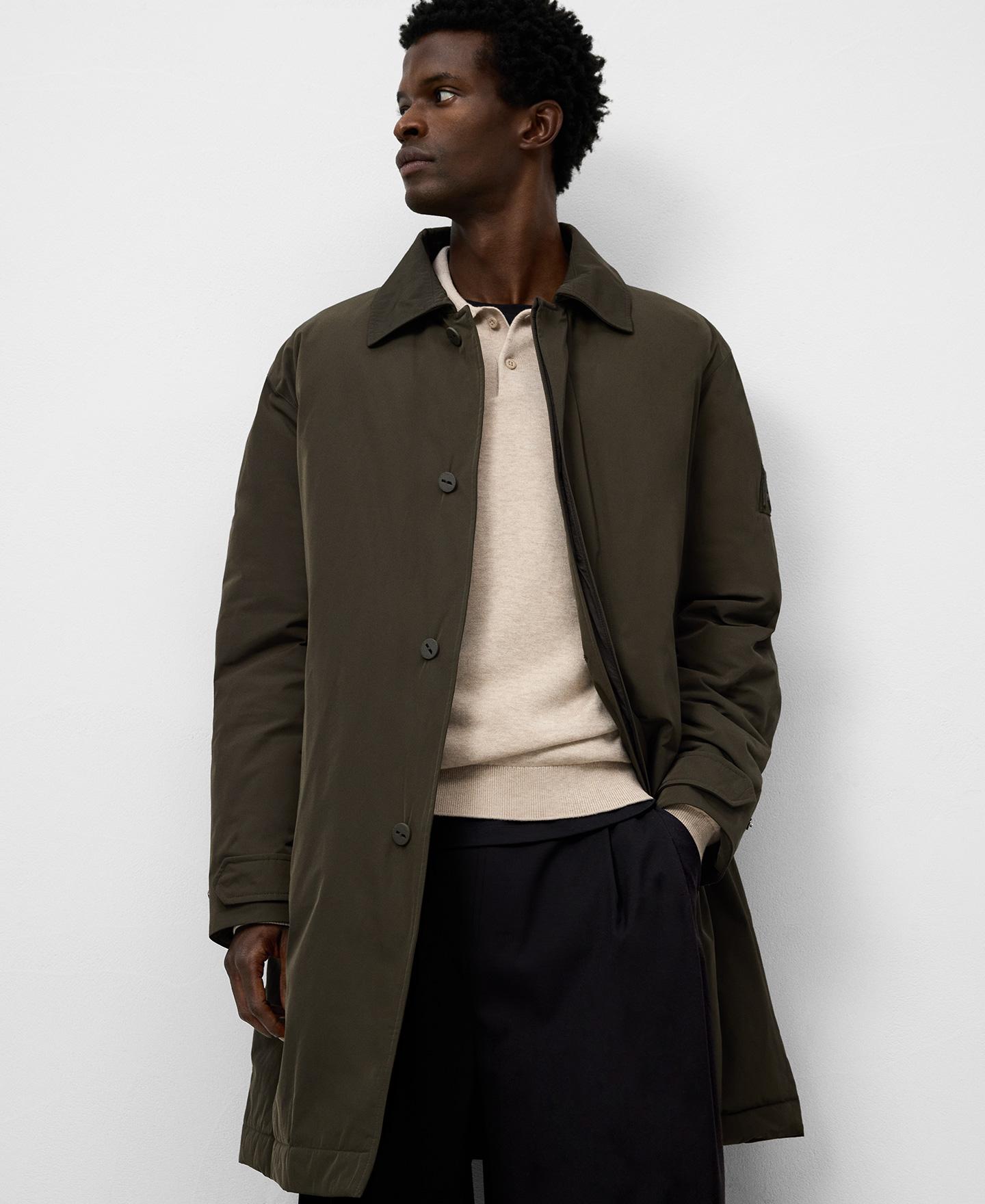 Gabardina de hombre acolchada con cuello solapa