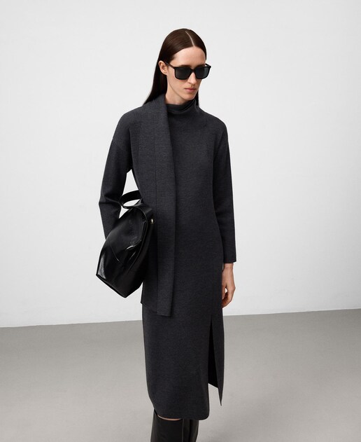 Imagen 0 de Vestido midi con cuello bufanda