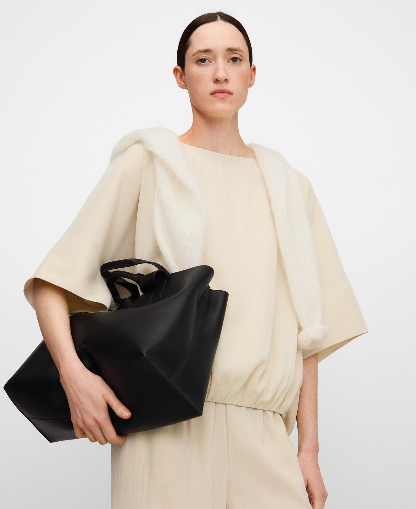 Adolfo Dominguez - Blusa de mujer globo amplia.