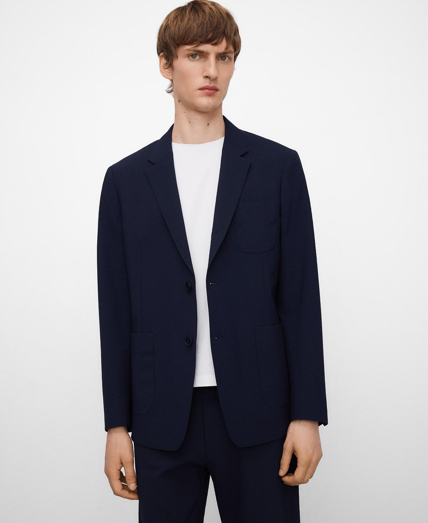 Adolfo Dominguez - Blazer de hombre slim fit en tejido seersucker.