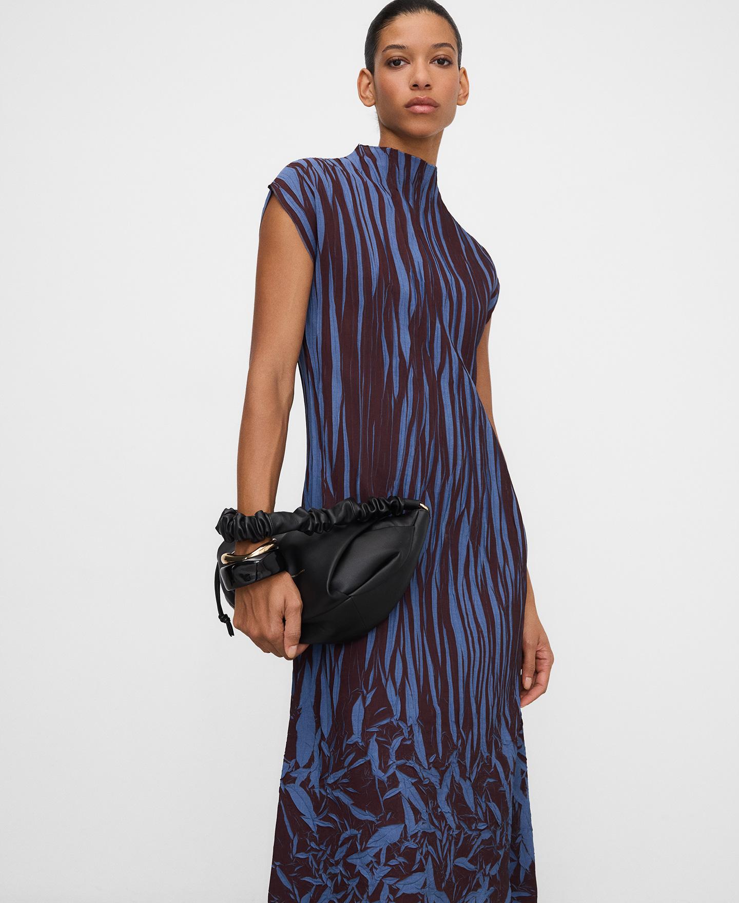 Adolfo Dominguez - Vestido midi bicolor con plisado irregular.