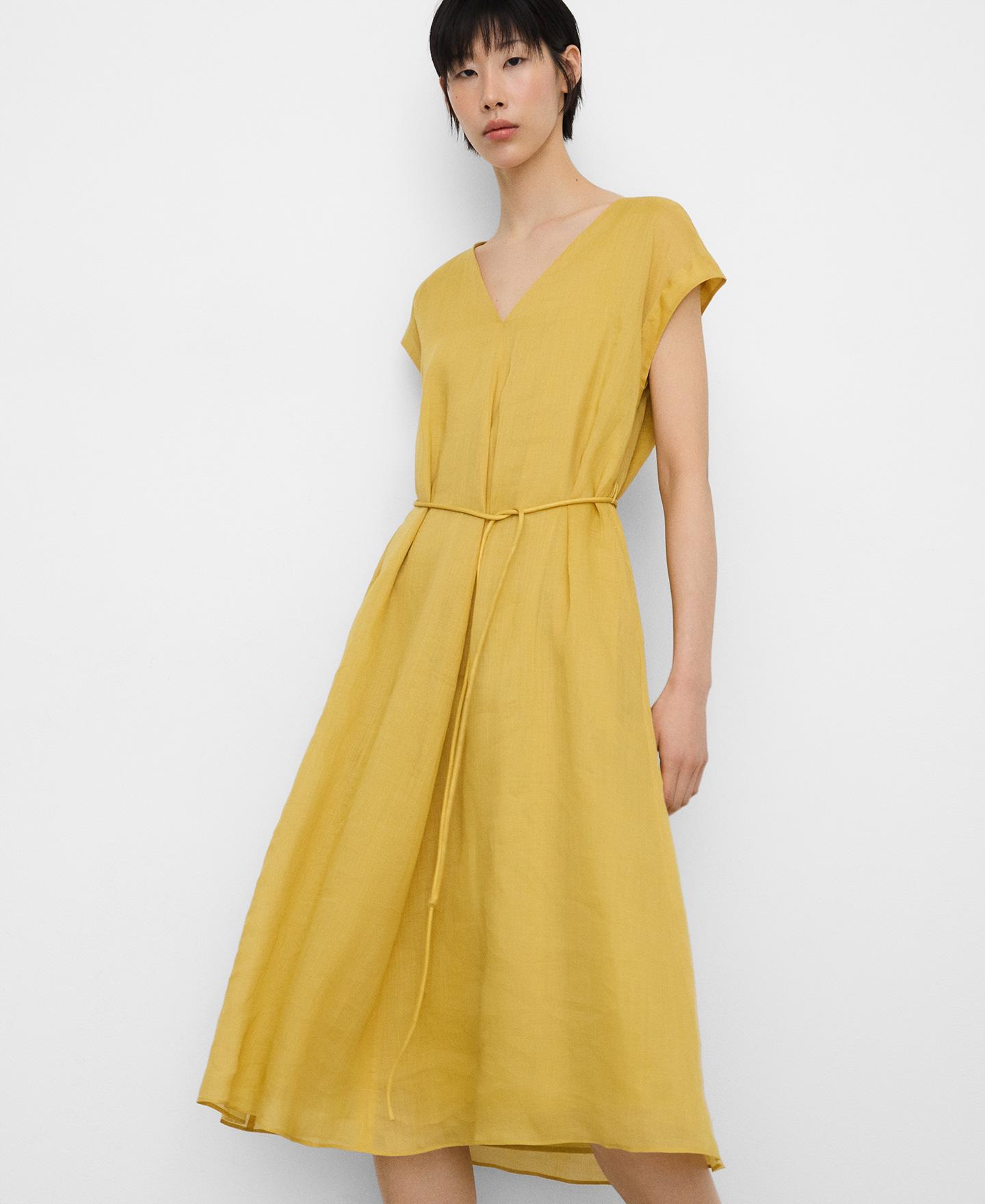 Adolfo Dominguez - Vestido midi de ramio con escote pico.