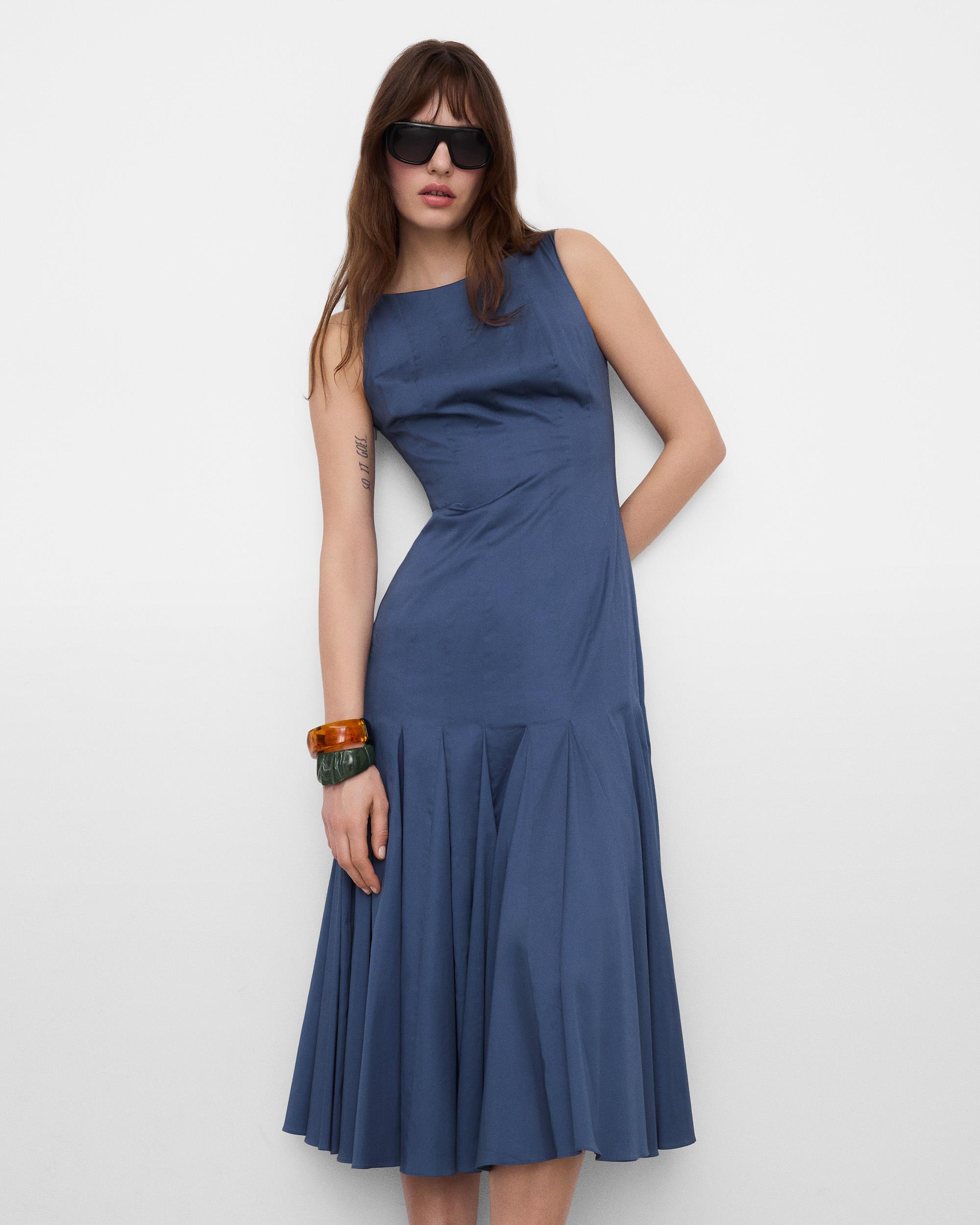 Adolfo Dominguez - Vestido midi plisado evasé.