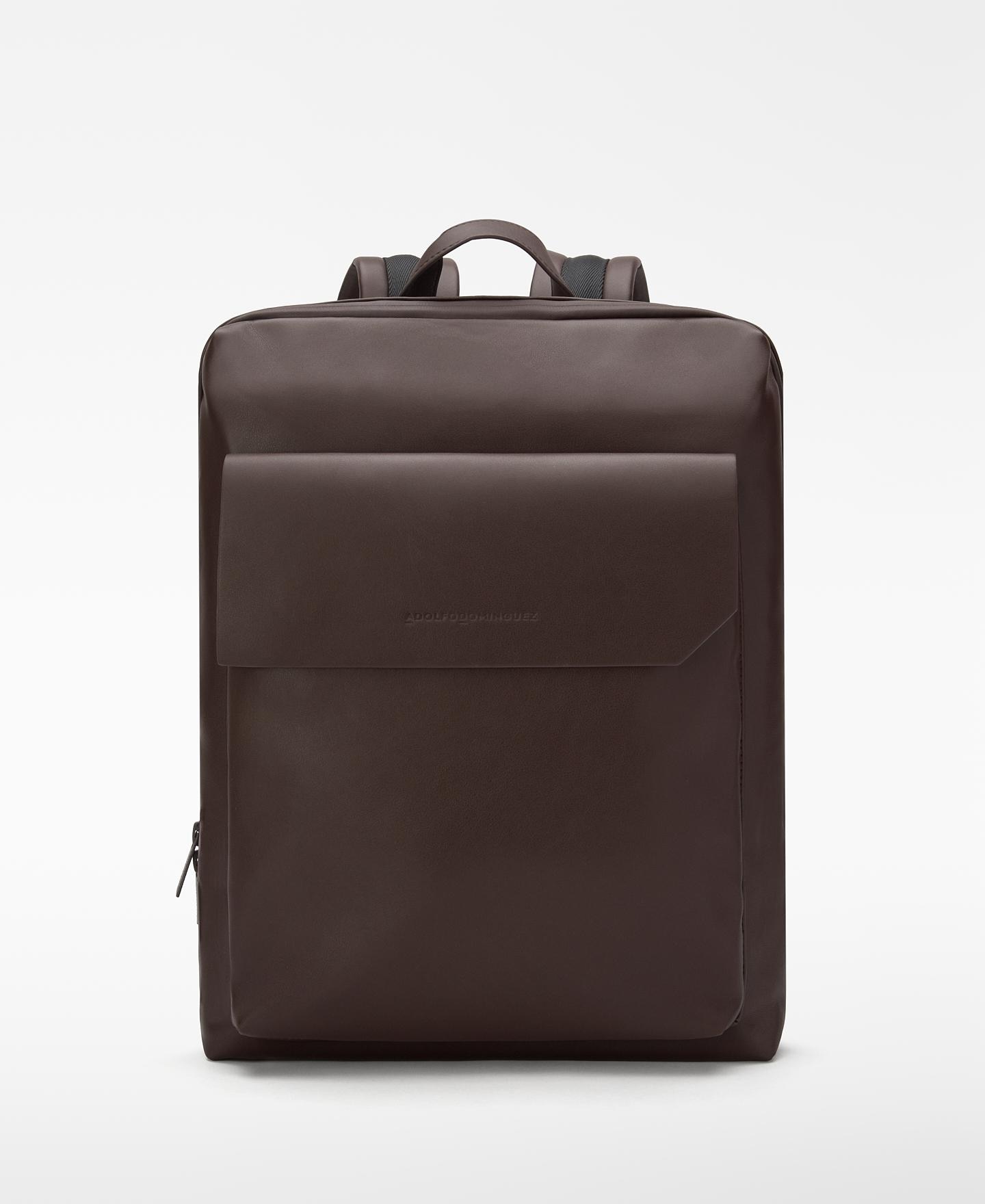 Imagen 0 de Mochila de hombre bolso compacto con bolsillo exterior Marrón oscuro