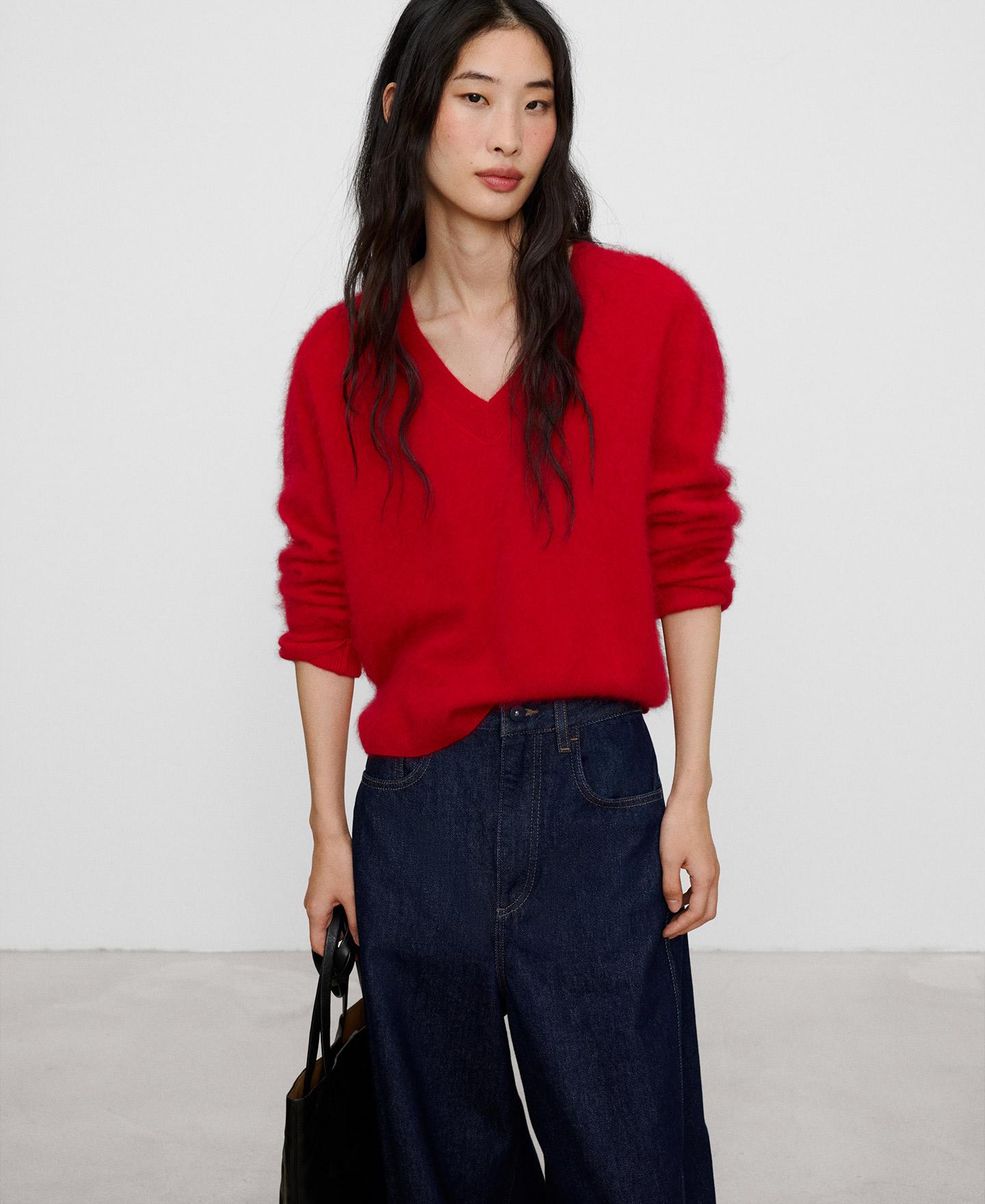 Jersey de mujer cardado con cuello pico en lana merino