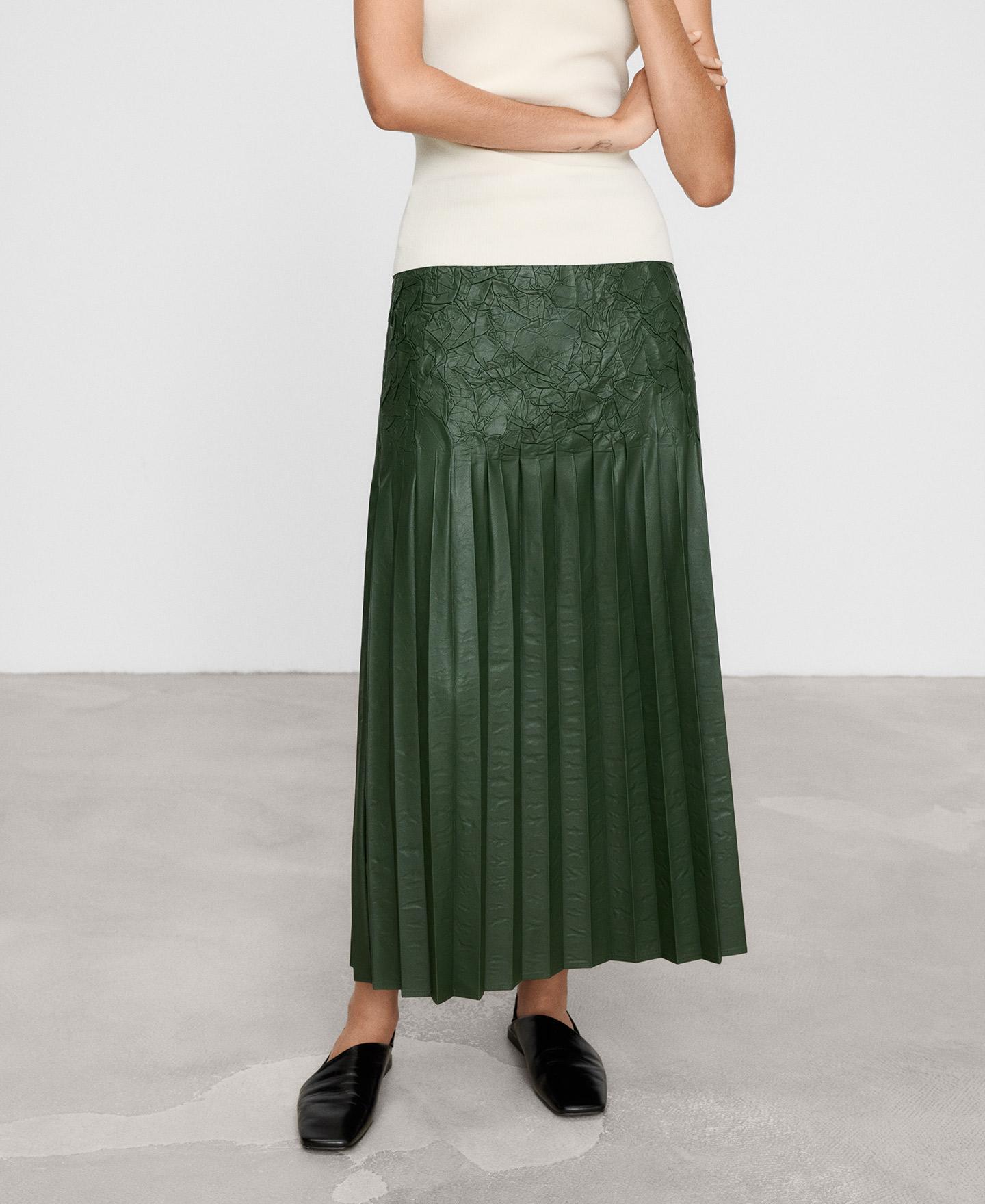 Imagen 0 de Falda midi plisada en piel no piel Verde