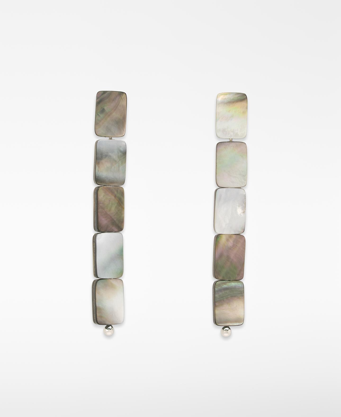 Imagen 0 de Pendientes con piezas de concha Multicolor