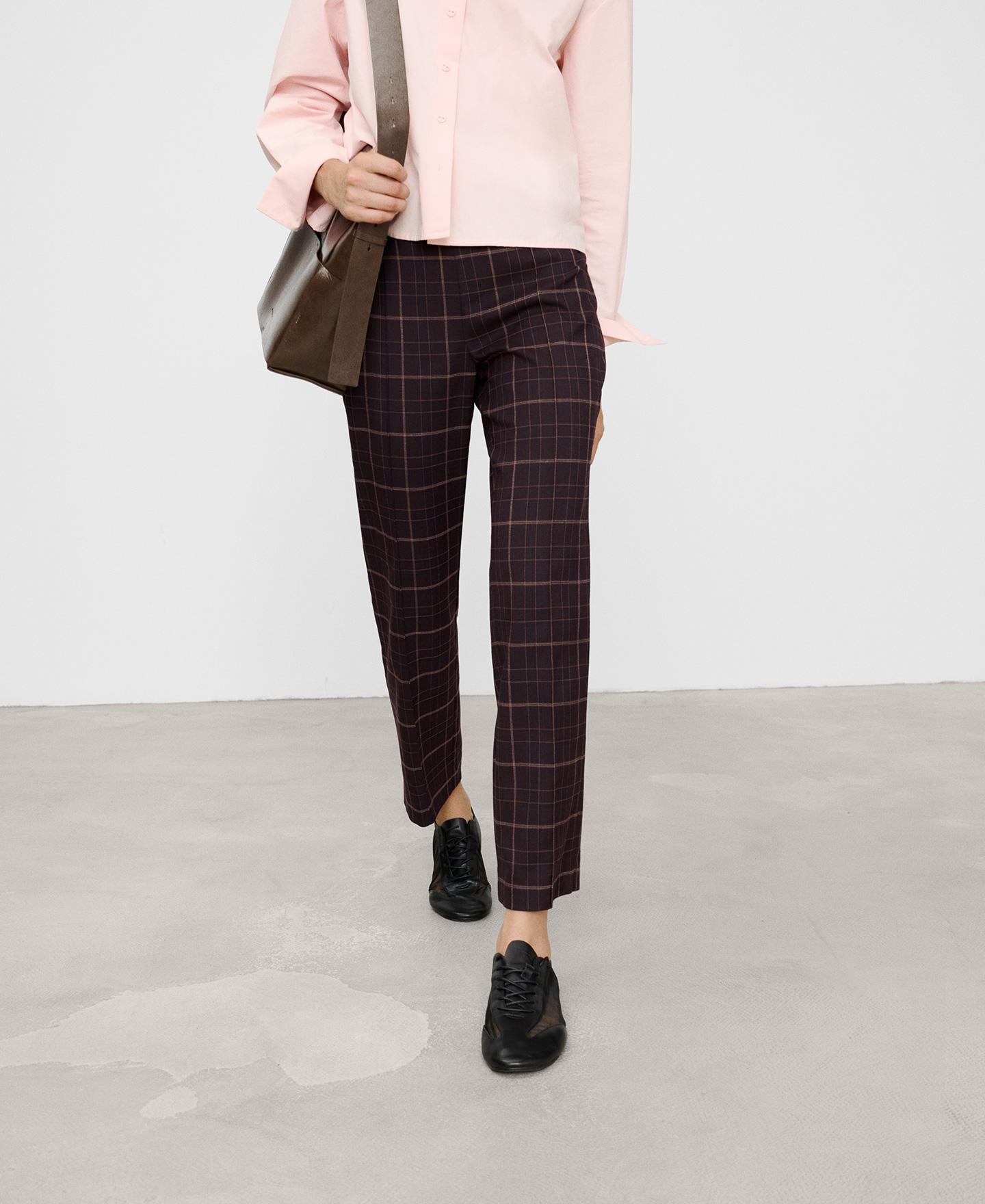 Imagen 0 de Pantalón recto de mujer en tejido tartán Multicolor