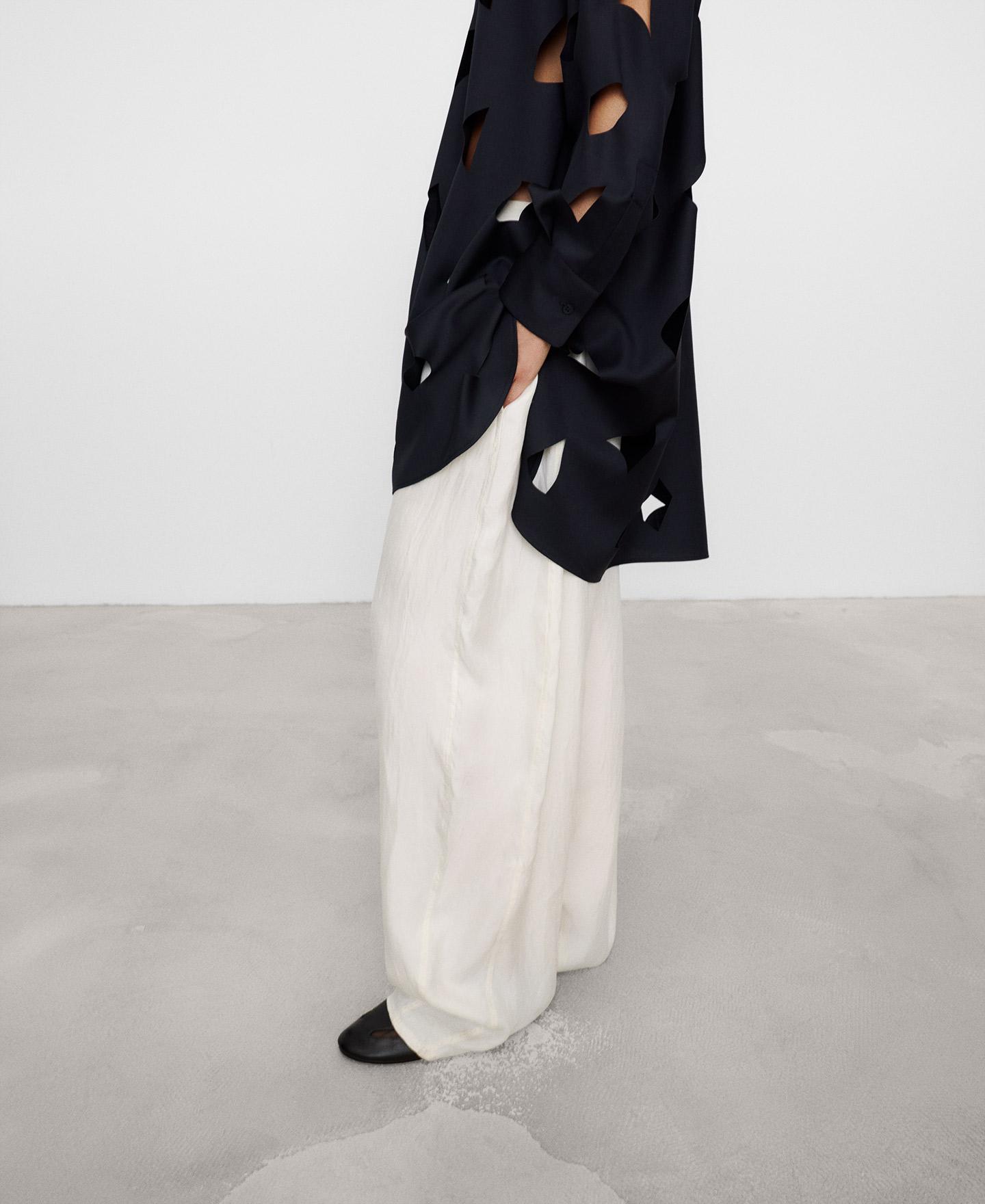 Imagen 4 de Camisa oversize de mujer con lana merino troquelada - Adolfo Dominguez - Azul marino Azul marino