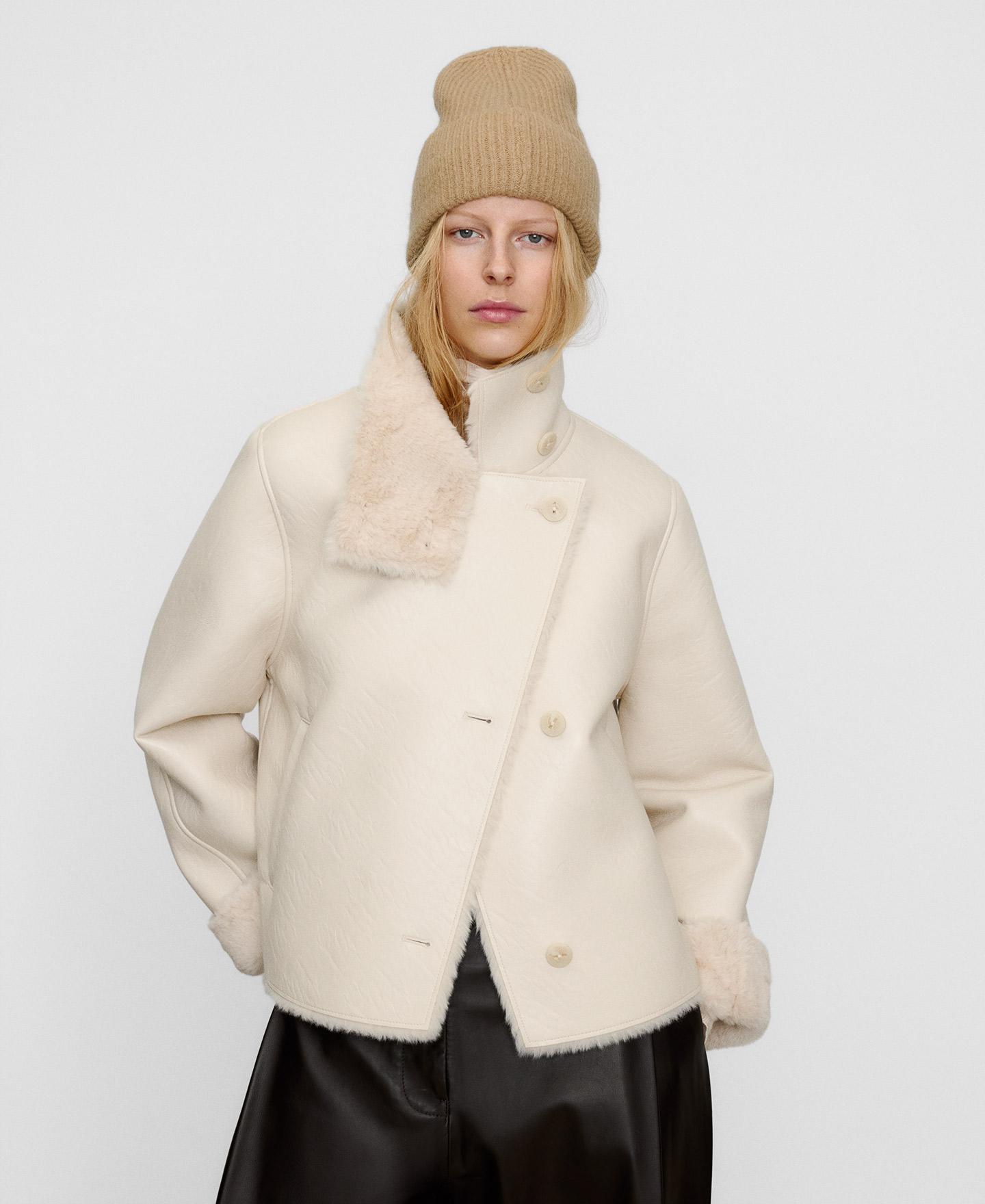 Imagen 1 de Chaqueta cruzada de mujer de doble faz en piel no piel Natural