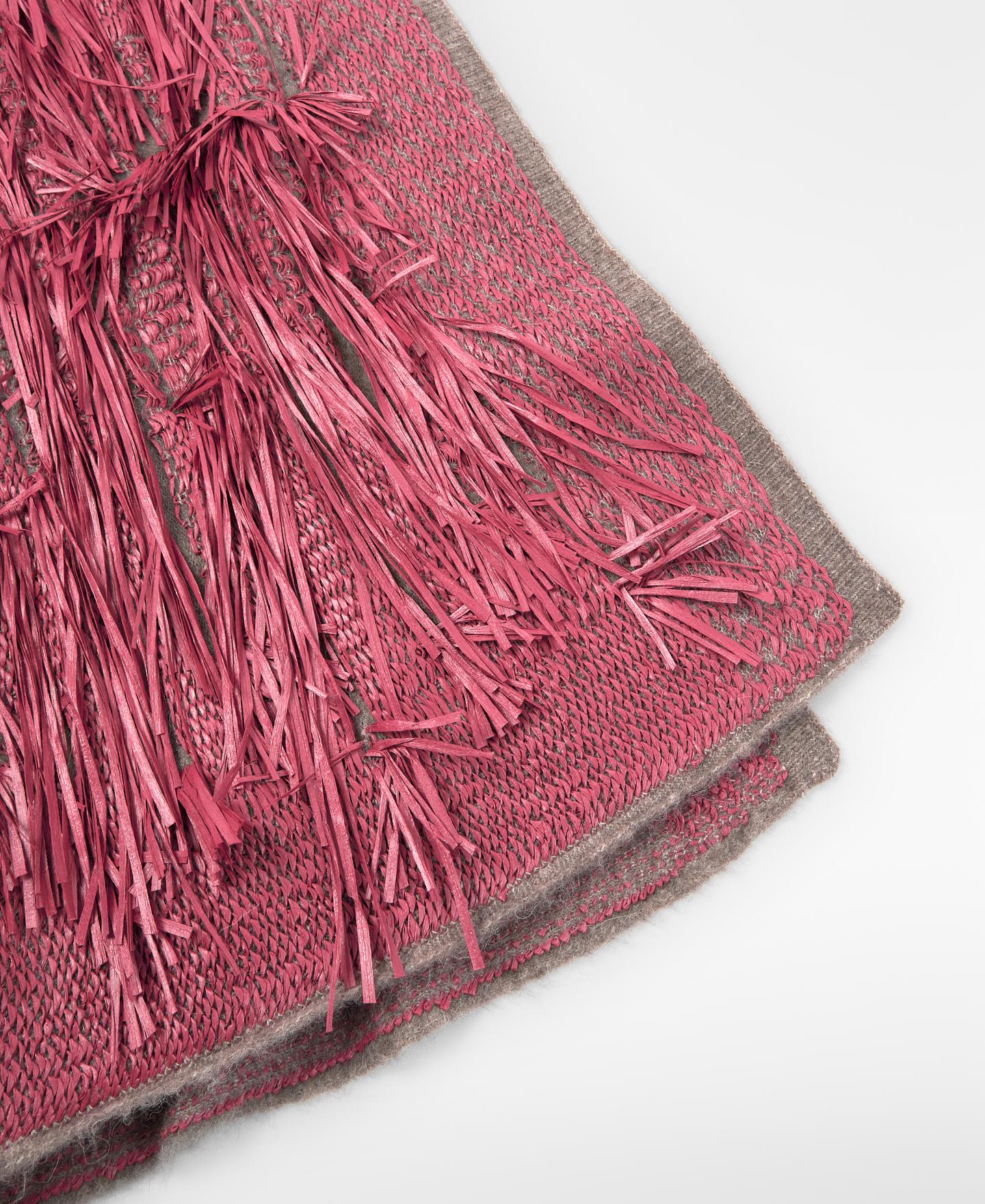 Imagen 2 de Capa larga asimétrica en jacquard - Adolfo Dominguez - Granate Granate