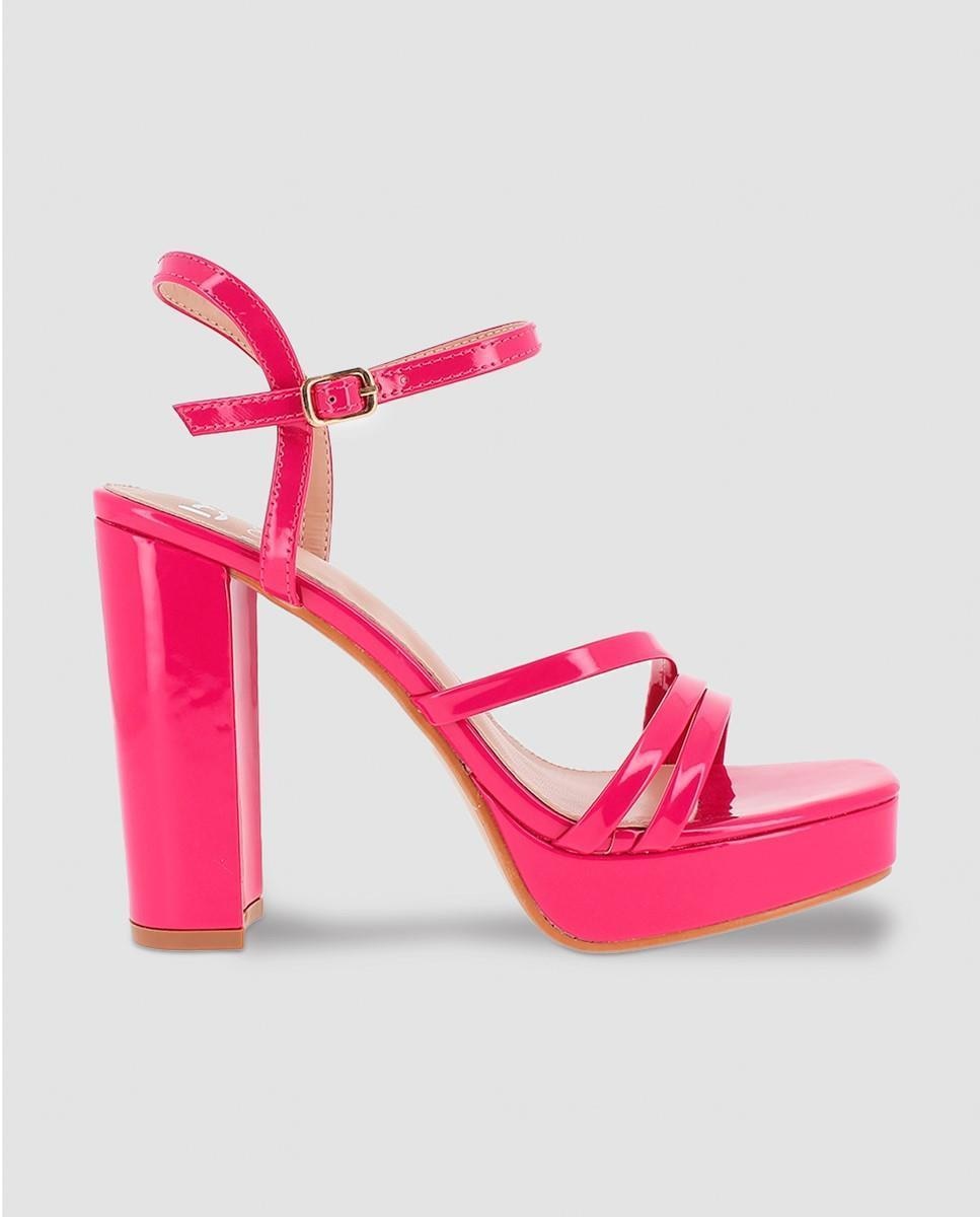 Blogger - Sandalias de tacón de mujer con tiras en fucsia.