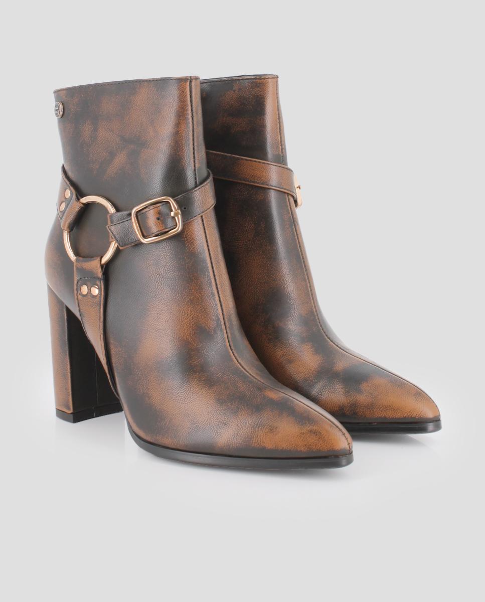 Blogger - Botines de mujer con efecto veteado y herraje de decoración.
