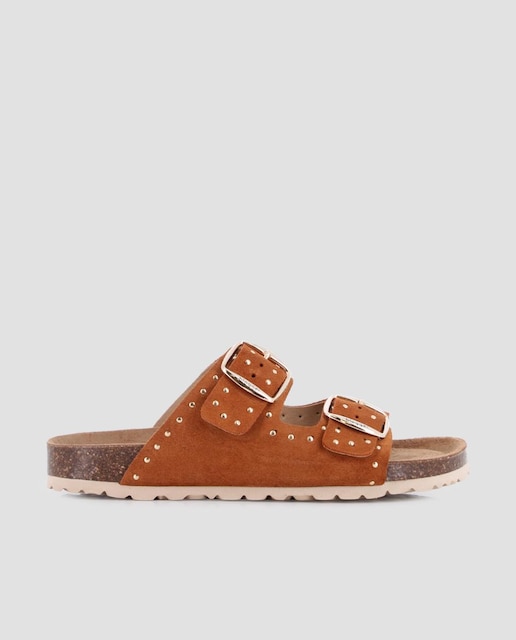Imagen 0 de Sandalias planas de mujer de piel con tachuelas