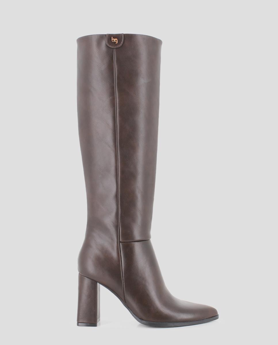 Blogger - Botas de caña alta de mujer con tacón alto y terminado en punta.