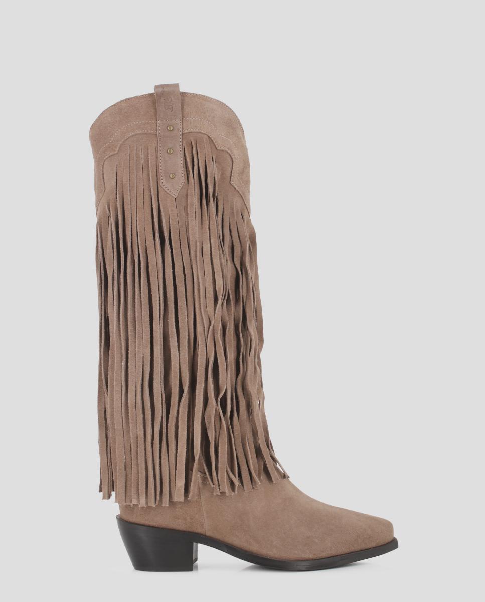 Botas mosqueteras de mujer de piel con caña alta cubierta de flecos