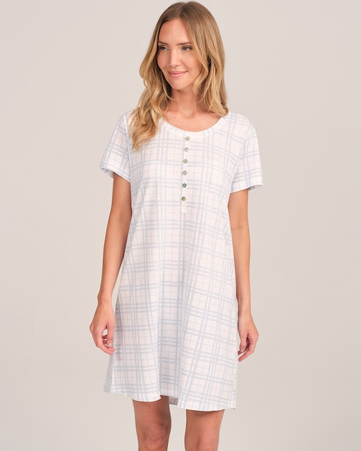 Imagen 0 de Camisón de manga corta en blanco con estampado de cuadros azules