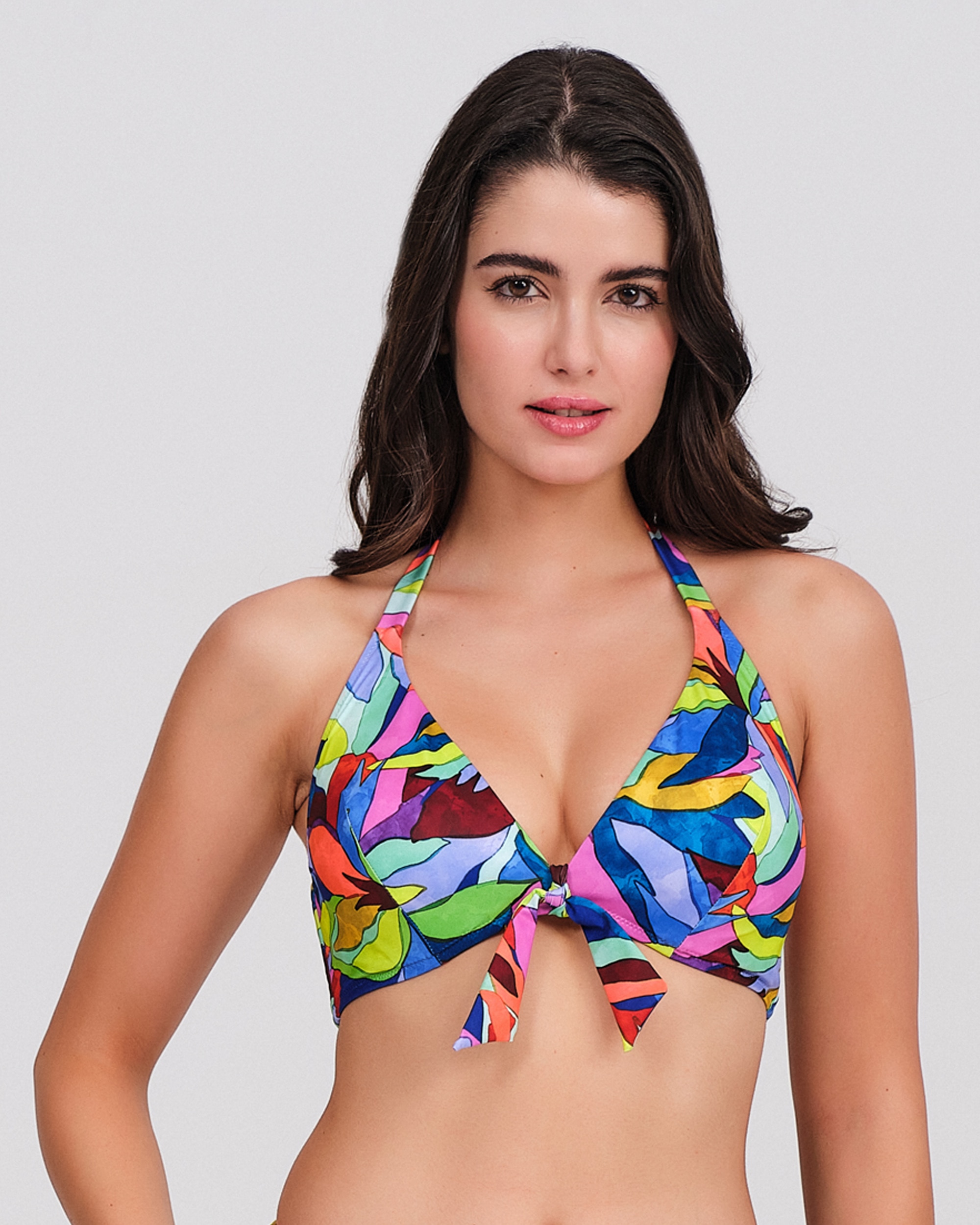 Carey - Top bikini mujer con copa triangular y nudo delantero.