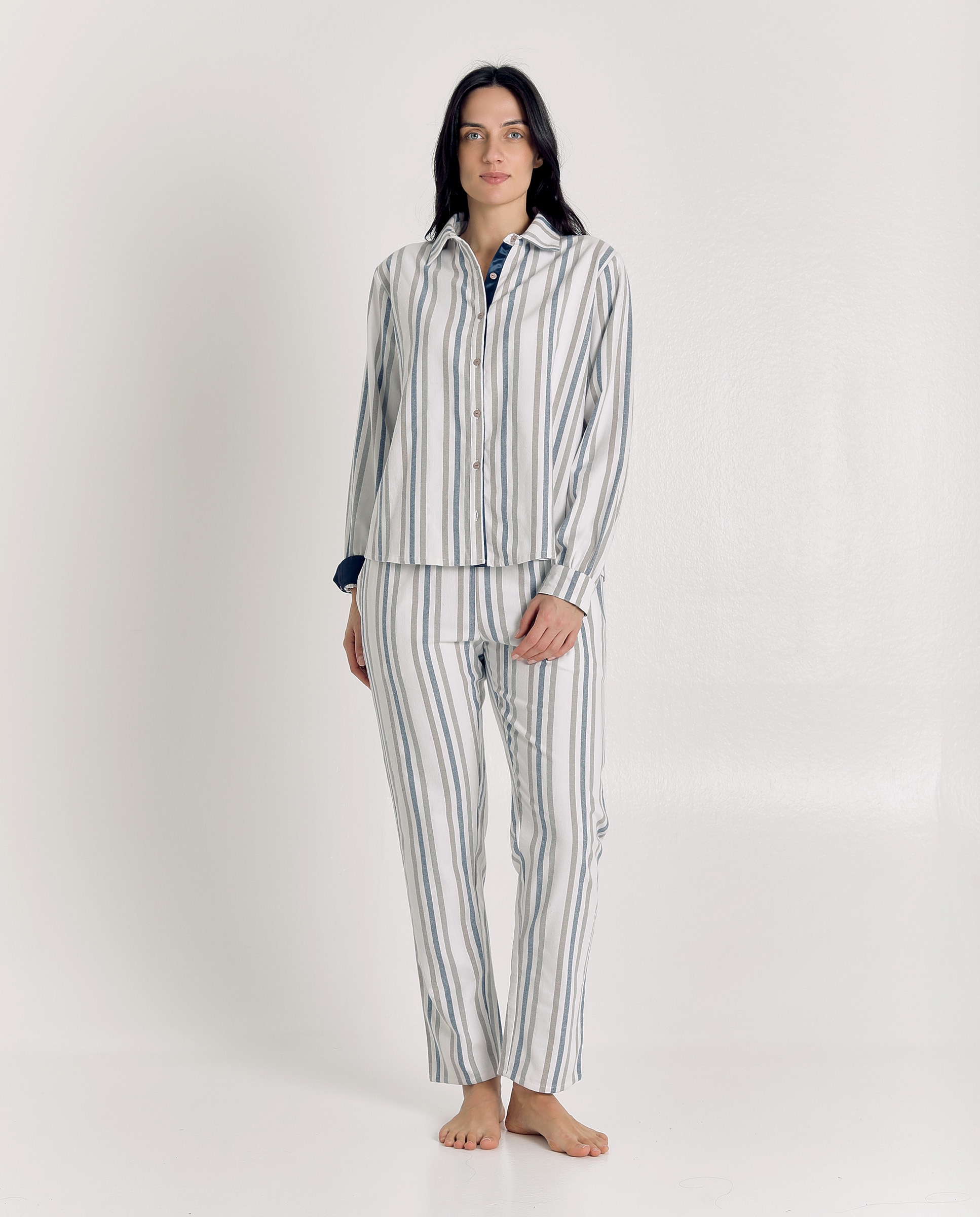 Imagen 0 de Pijama de mujer de algodón con diseño a rayas Crudo