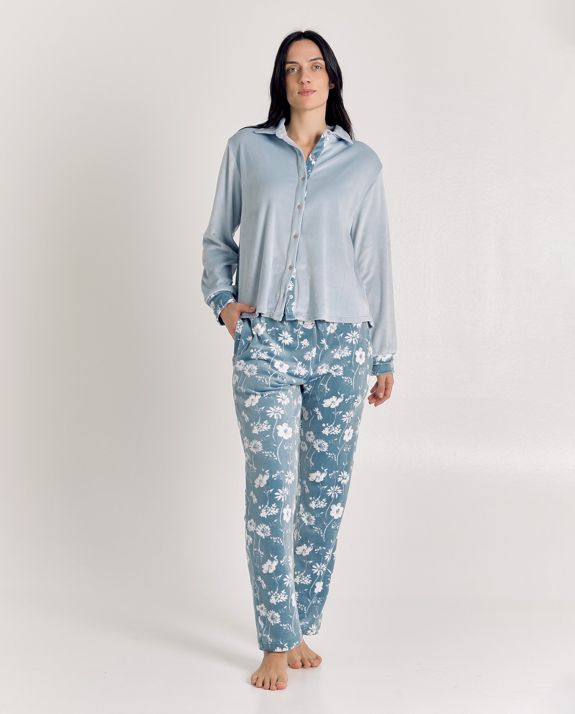 Imagen 1 de Pijama de mujer de terciopelo con botones Azul claro