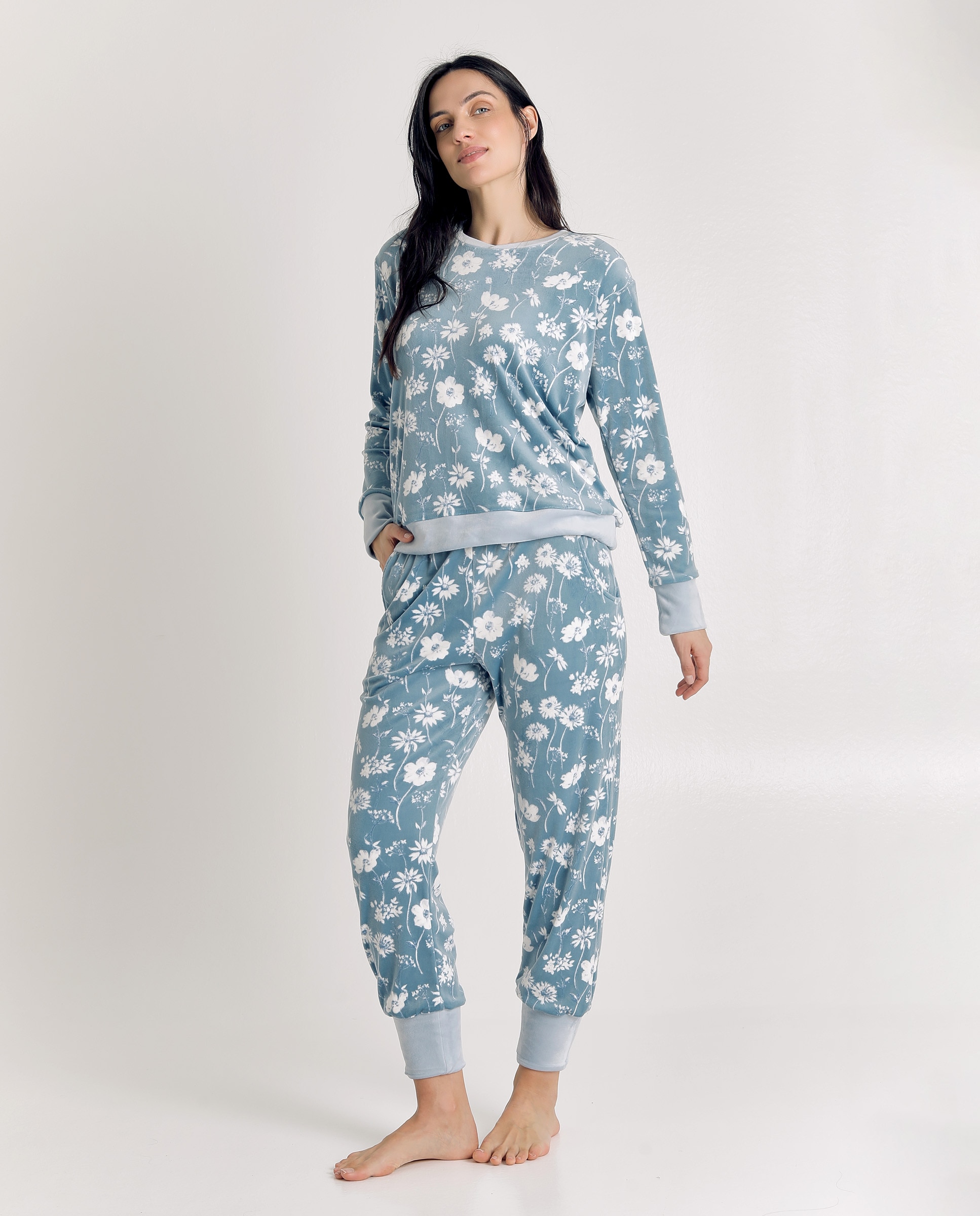 Imagen 4 de Pijama de mujer de terciopelo con estampado floral - J&J Brothers - Azul claro Azul claro