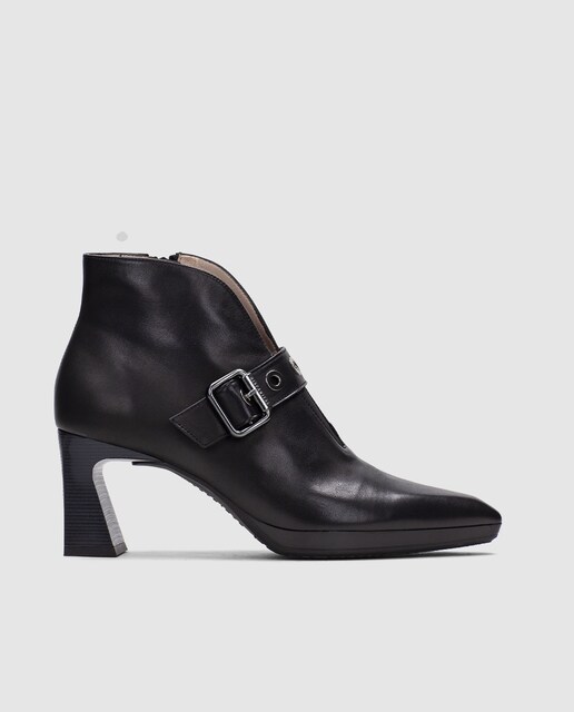 Imagen 0 de Botines de mujer de piel con detalle de hebilla