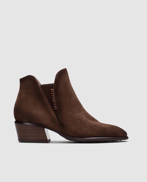 Imagen 0 de Botines de mujer de piel con elásticos