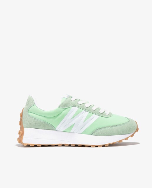 Imagen 0 de Zapatillas deportivas de mujer en verde con cordones