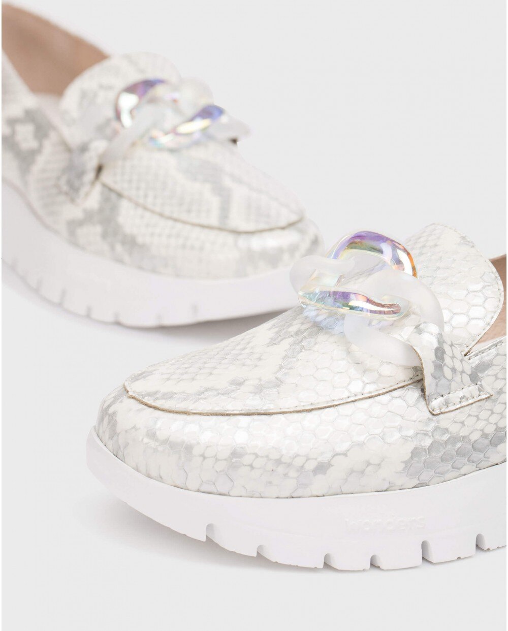 Mocasines de mujer de piel con detalle de cadena - Wonders - Blanco Blanco-4