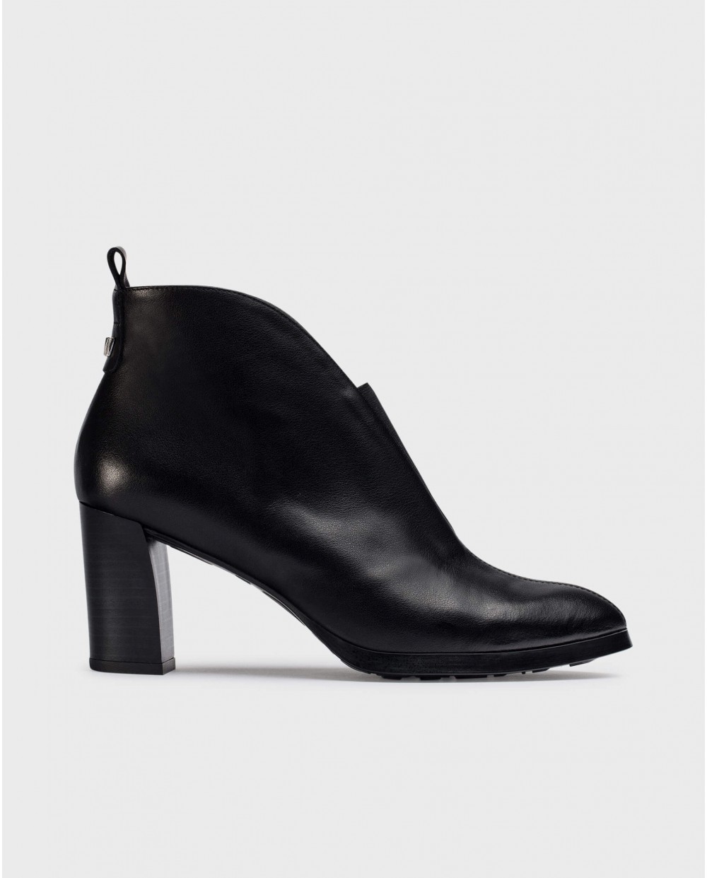 Botines de mujer con escote en V en piel marrón - Wonders - Negro Negro-1