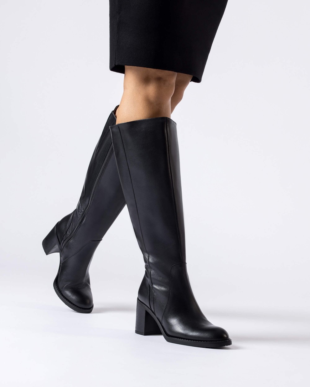 Botas de mujer en piel xl remache 06 wonders - Negro Negro-5