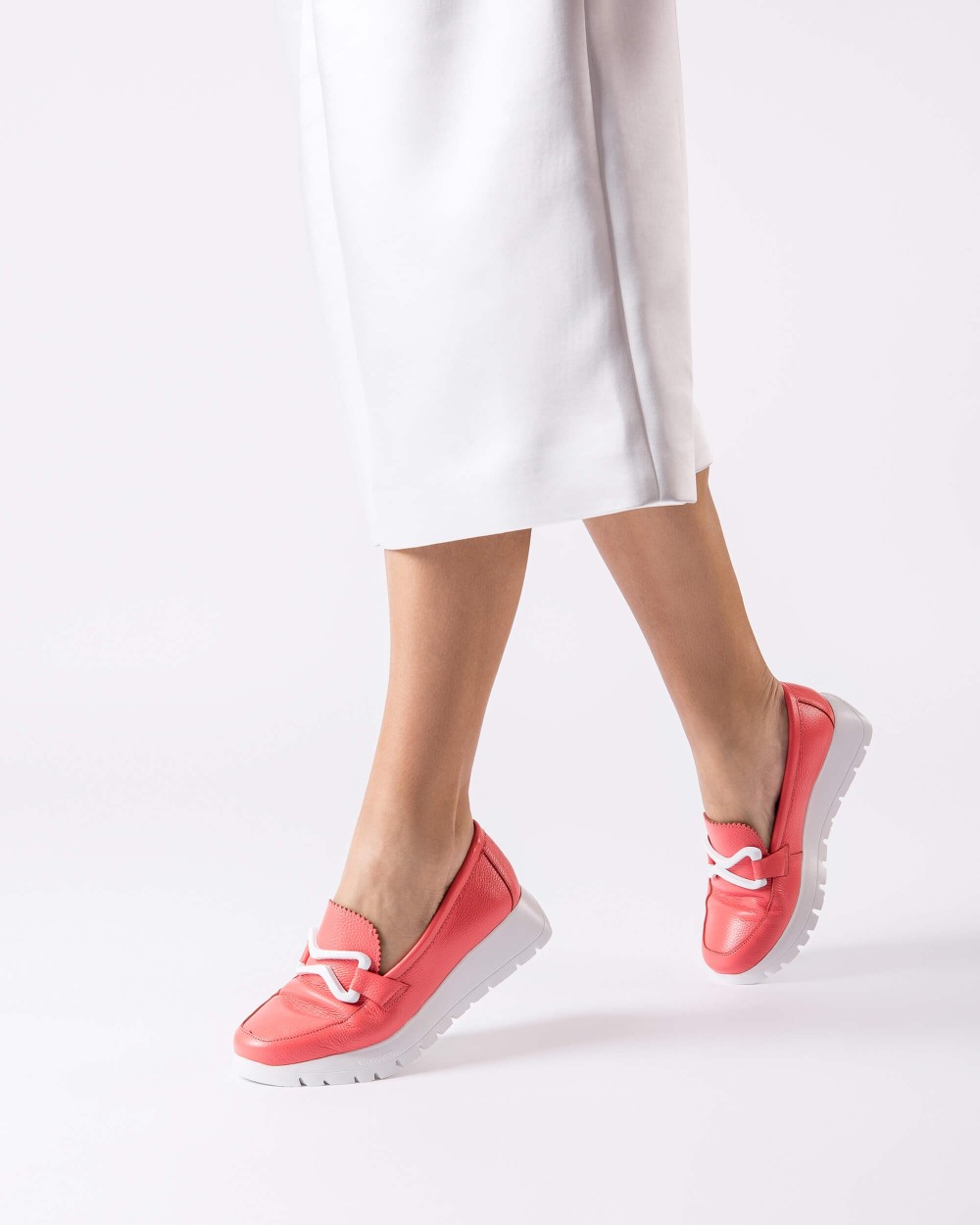 Mocasines de mujer de piel vacuna con detalle hebilla - Wonders - Coral Coral-2