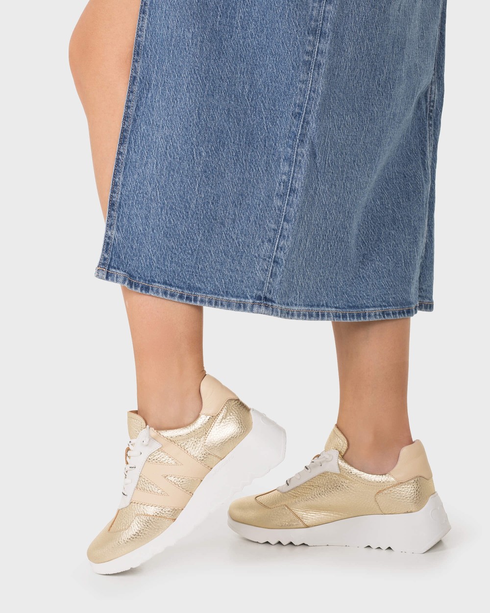 Zapatillas deportiva de mujer en piel kyoto 70 wonders - Oro Oro-2