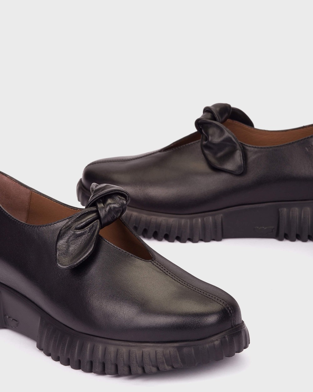 Zapatos de mujer con cuña y lazo - Wonders - Negro Negro-4