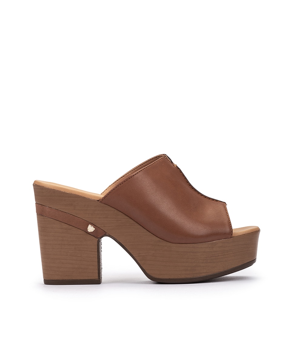 Weekend by Pedro Miralles - Zuecos de mujer de piel con tacón grueso efecto madera.