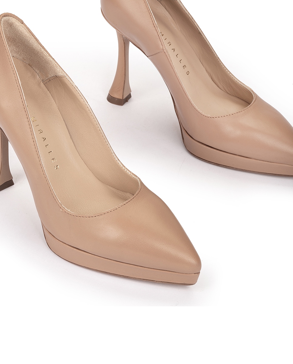 Zapatos de salón de mujer de tacón y plataforma · Pedro Miralles