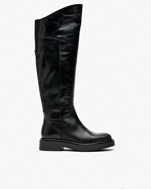 Imagen 0 de Botas de mujer de piel asimétricas con grabado