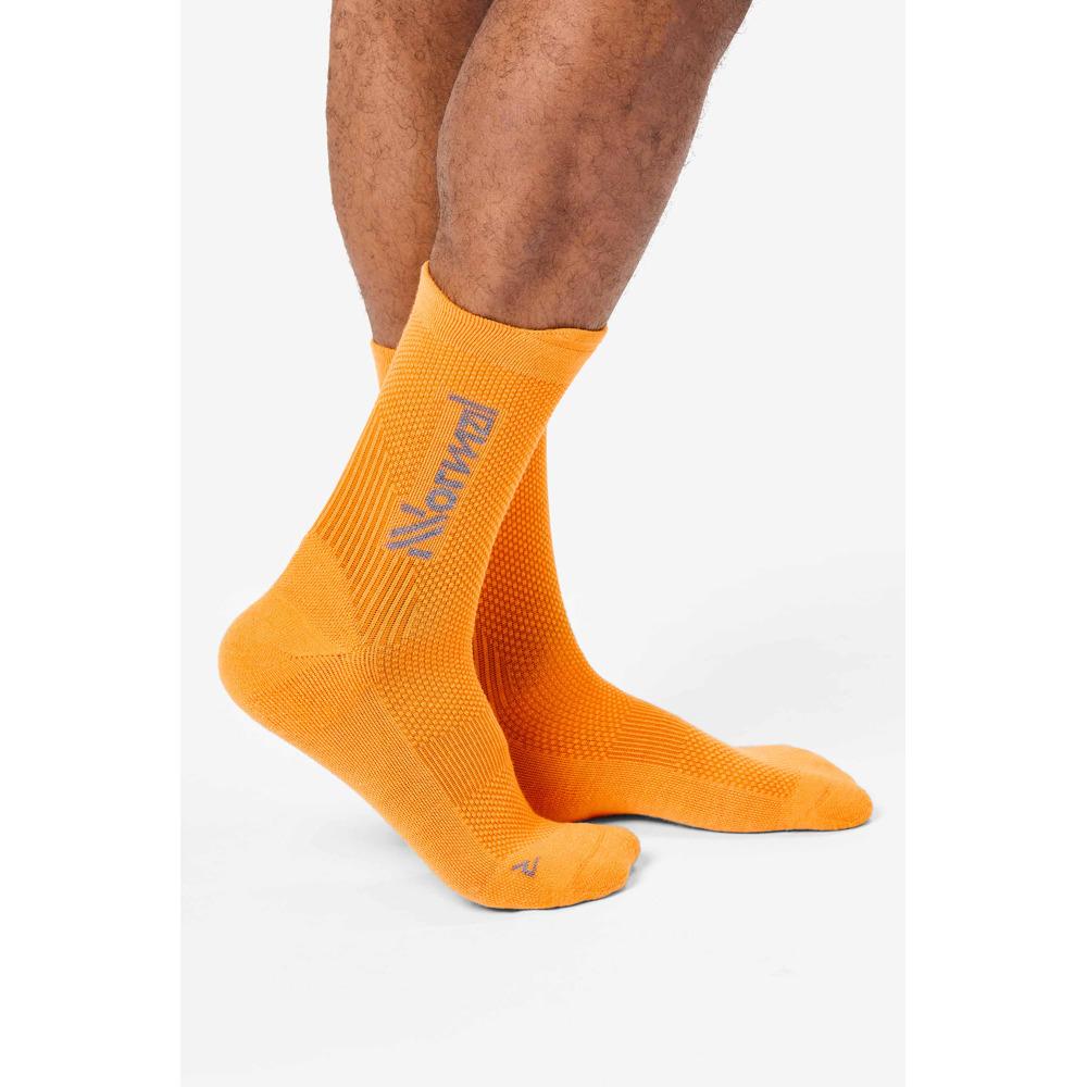 Imagen 4 de Calcetines running unisex NNORMAL - Naranja Naranja