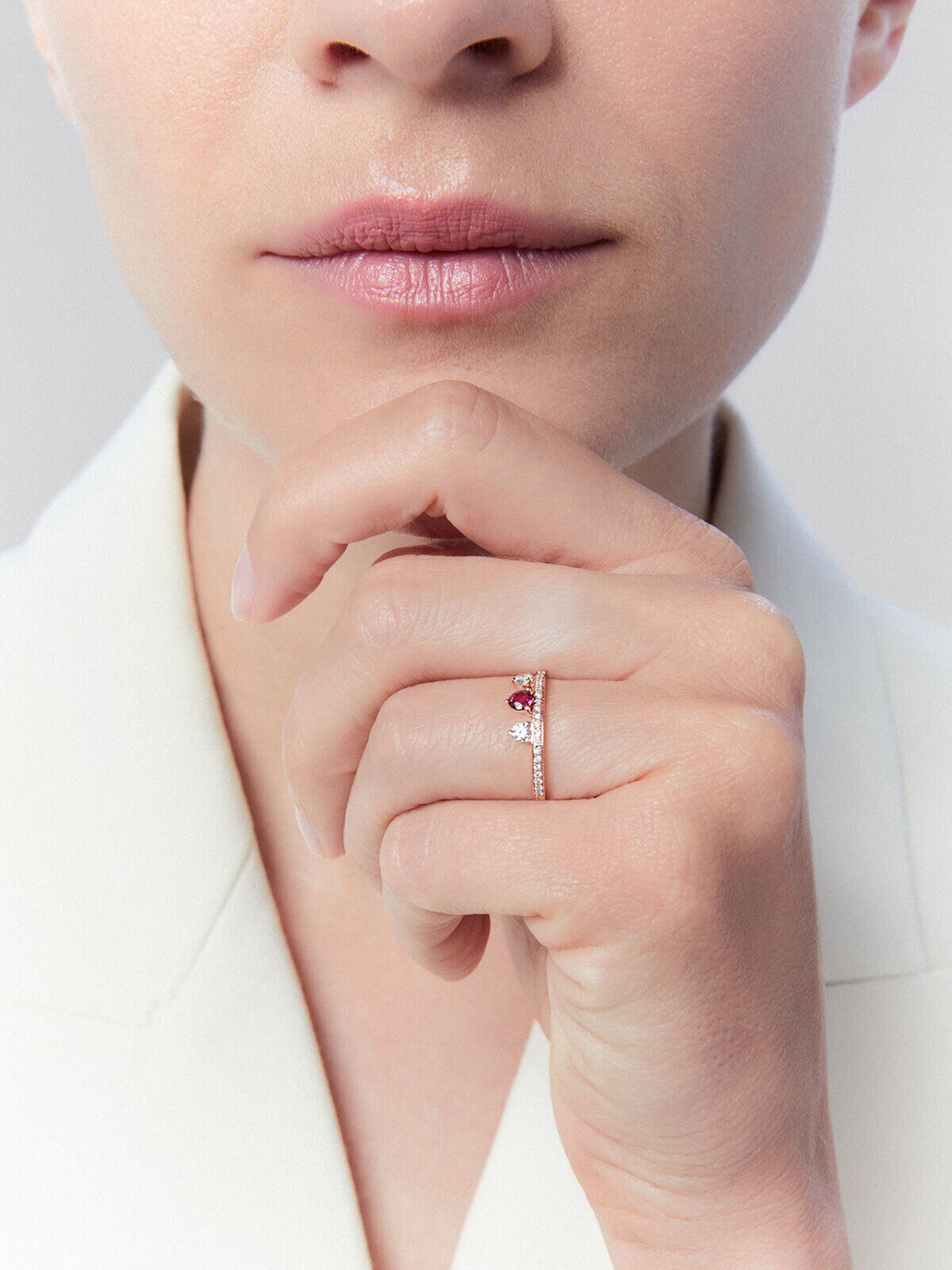 Anillo de oro rosa de 18k con rubí y diamantes - SUAREZ - Rojo Rojo-3