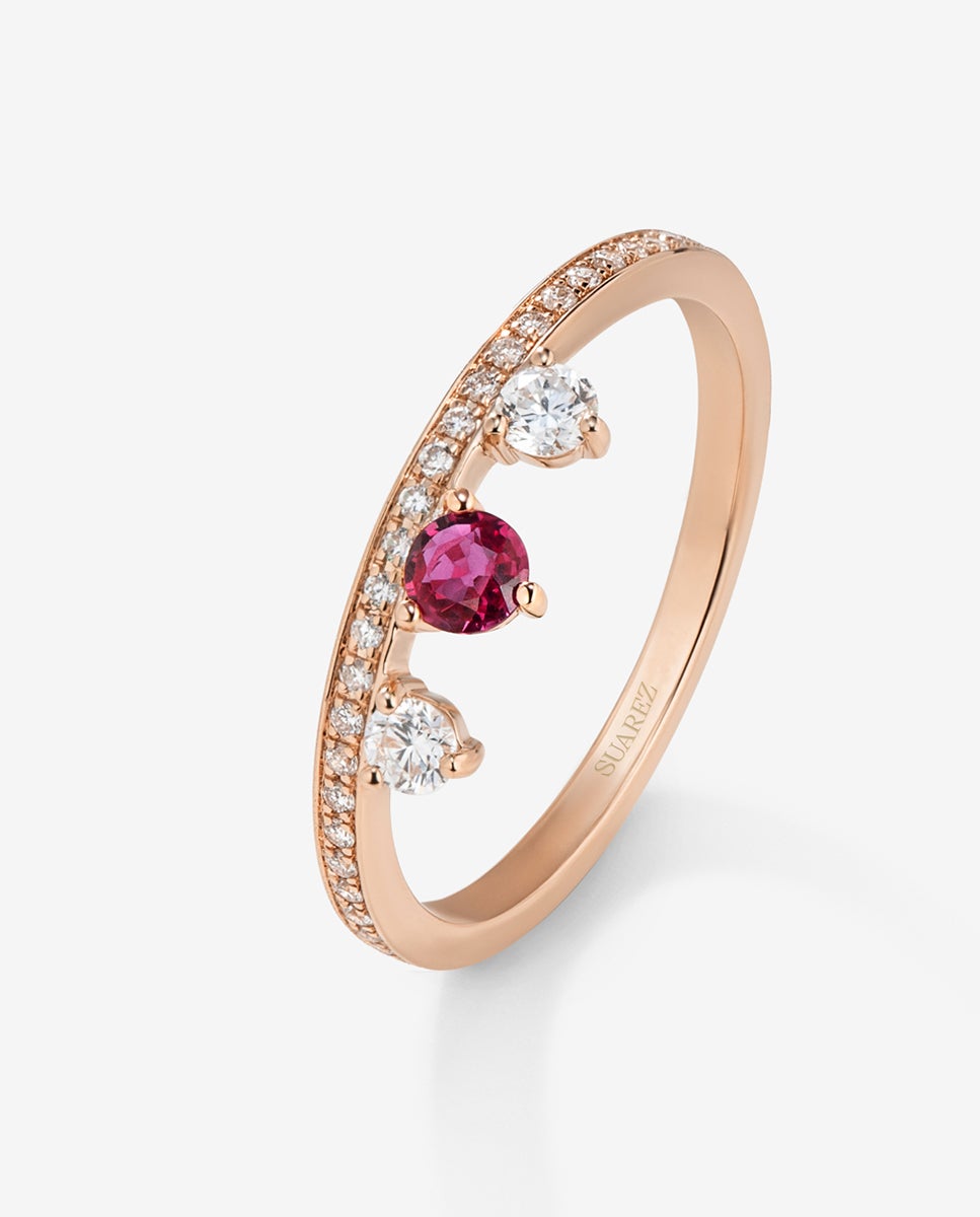 Imagen 0 de Anillo de oro rosa de 18k con rubí y diamantes Blanco / Rojo