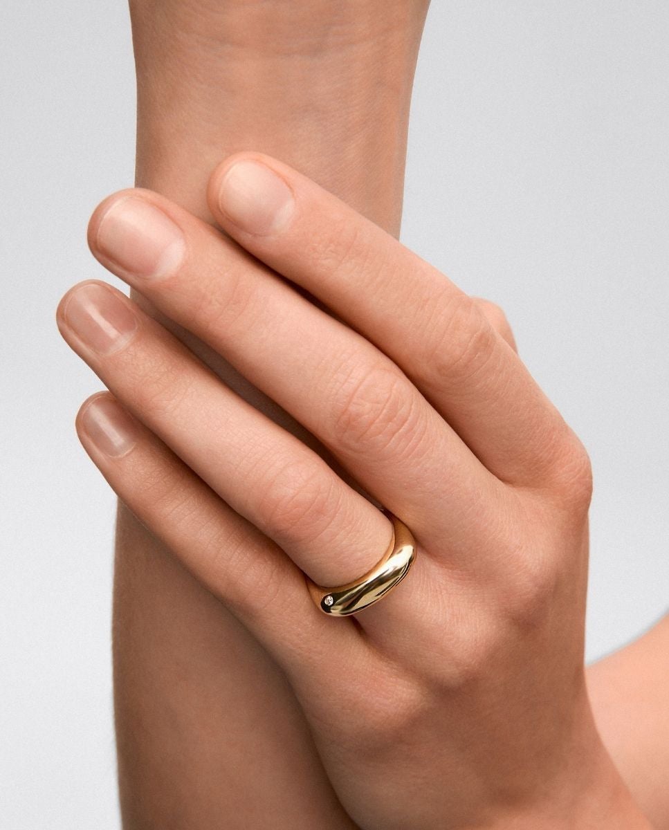 Imagen 4 de Anillo de oro amarillo de 18k con diamante en talla brillante de 0,01 cts - SUAREZ - Blanco Blanco