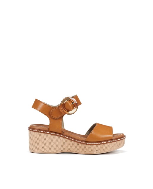 Imagen 0 de Sandalias de cuña de mujer fabricadas en piel