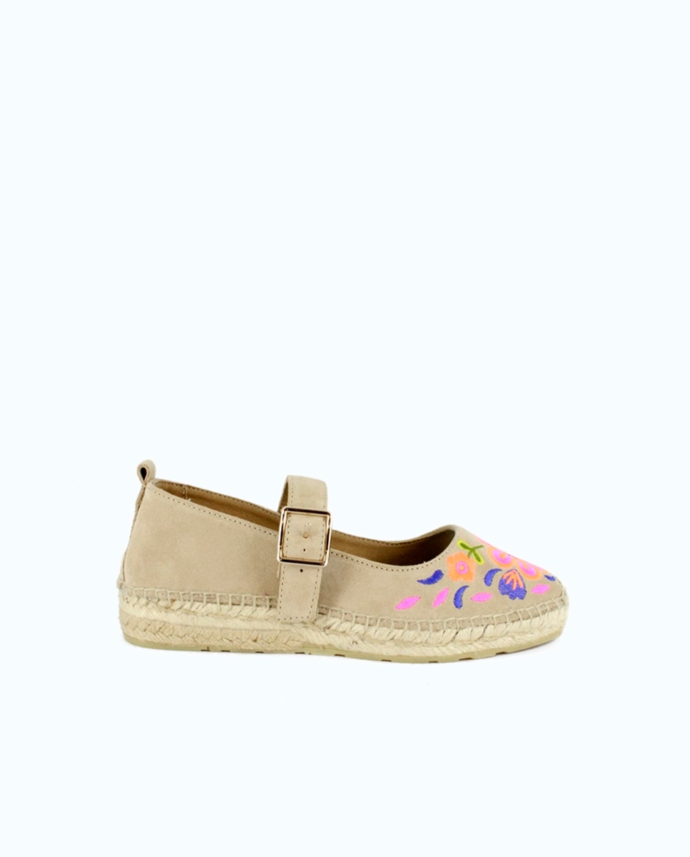 Imagen 0 de Bailarinas planas con hebilla y flores bordadas Beige