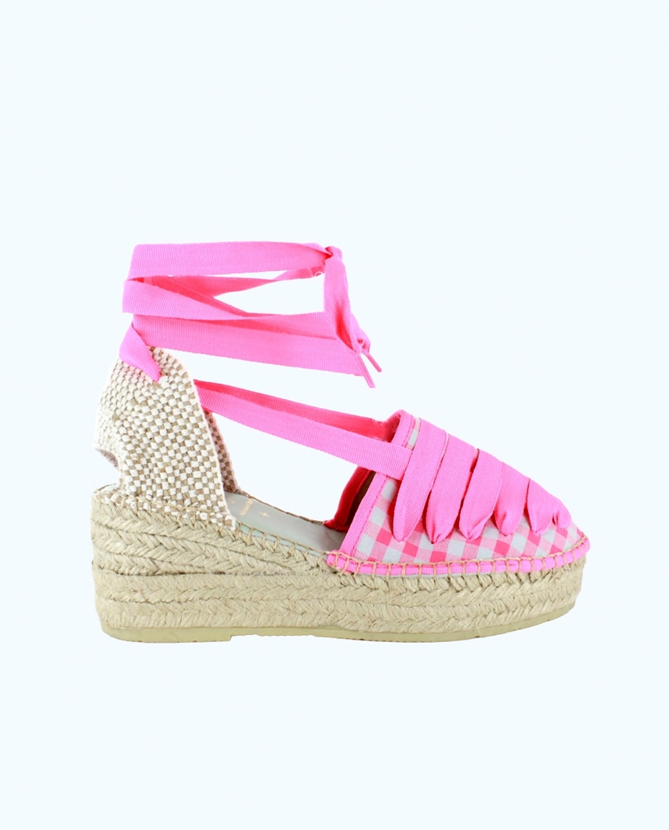 star love - Alpargatas con cintas y cuñas medias vichy.