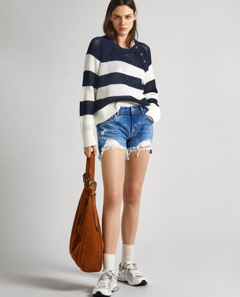 Short de mujer vaquero fit relaxed con detalles rotos