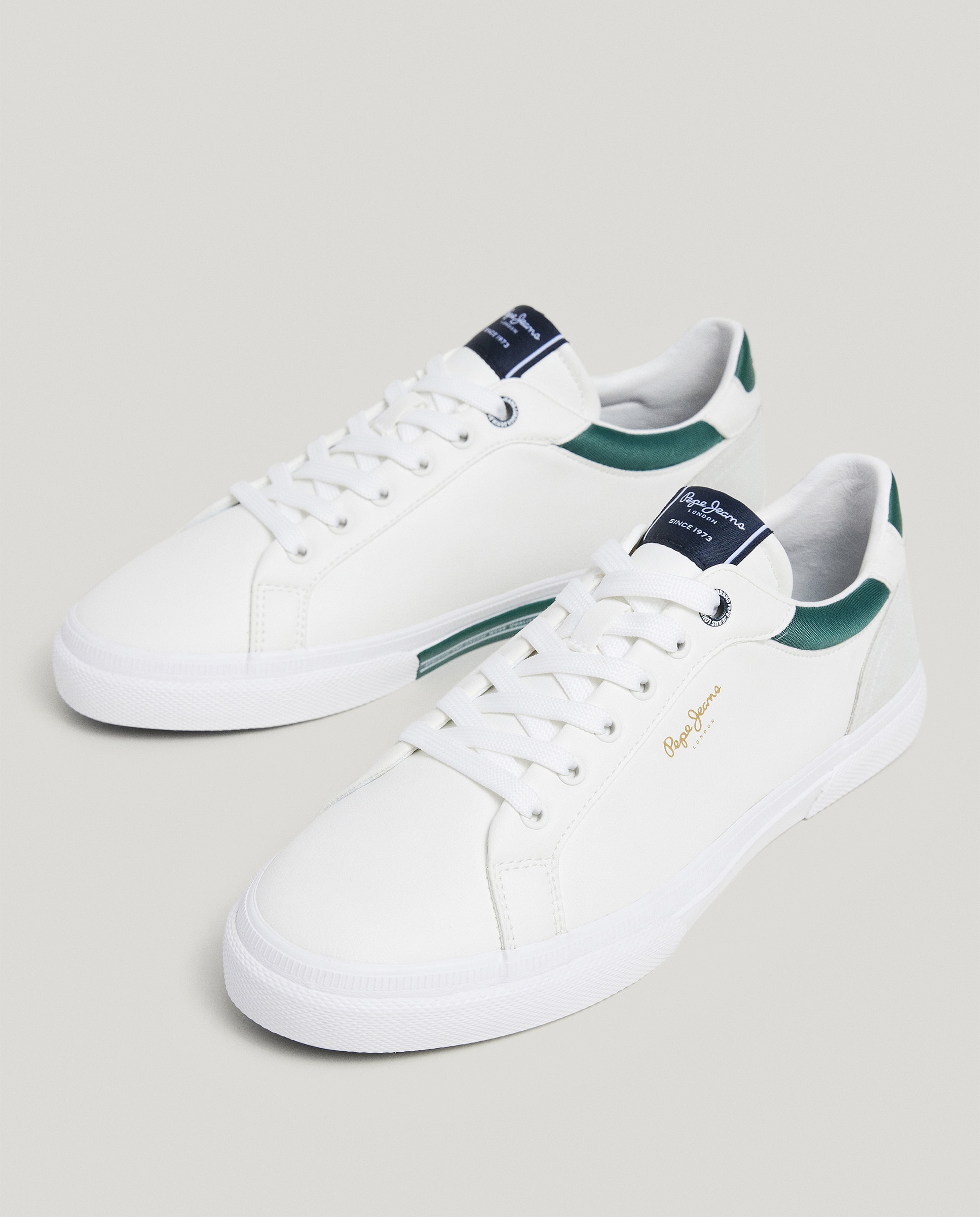 Zapatilla de corte bajo con suela vulcanizada y detalles en contraste de color. - Pepe Jeans - Blanco / Verde Blanco / Verde-3