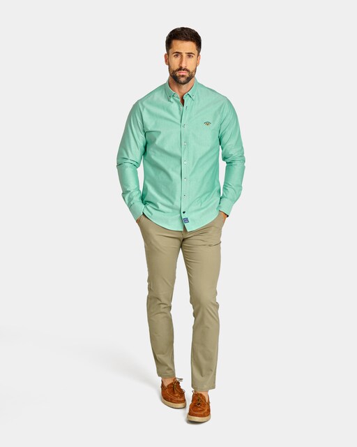 Imagen 0 de Chino de hombre corte regular color verde oscuro