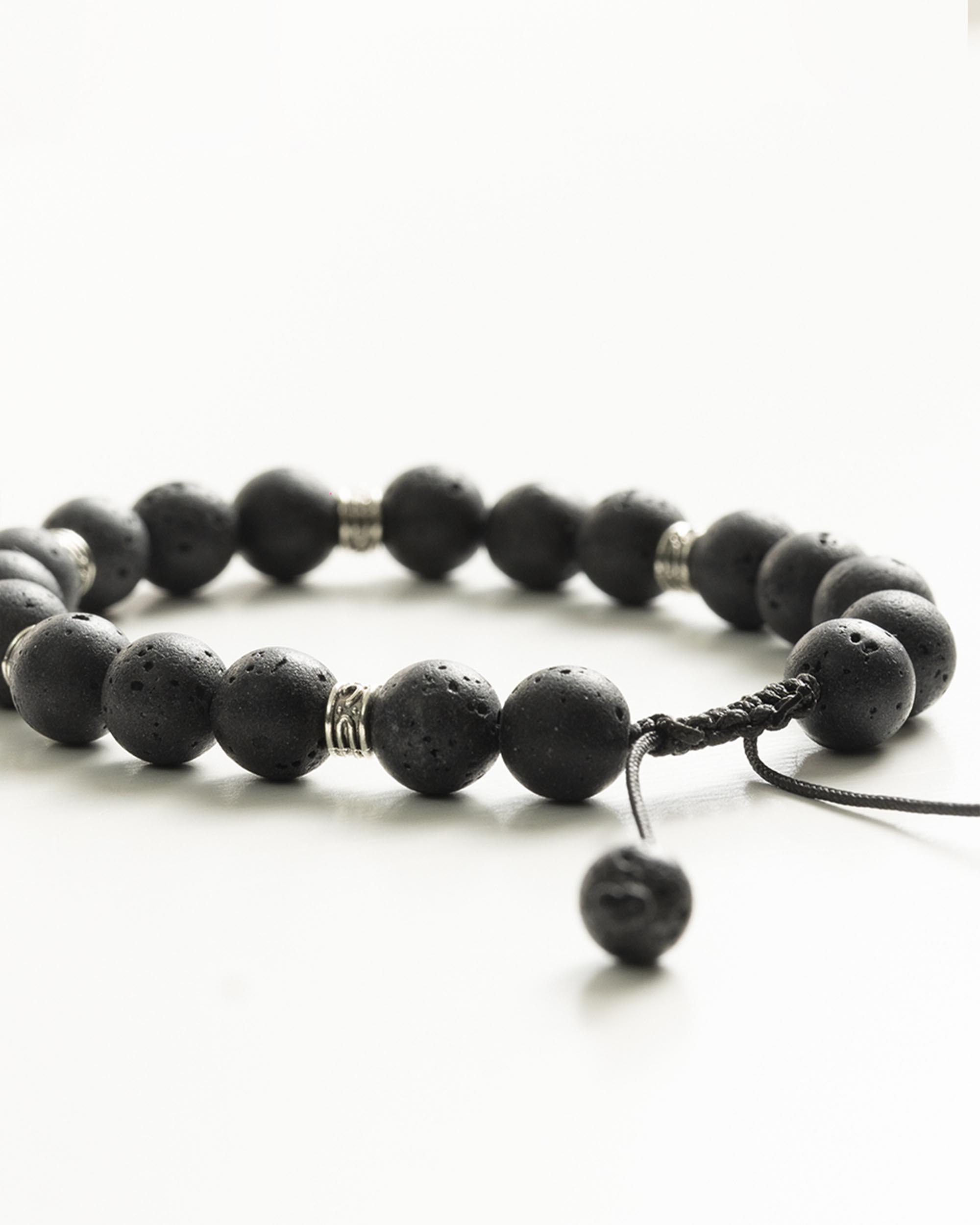 Pulsera de piedras volcánicas - PuroEgo - Negro Negro-3