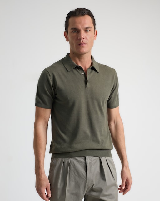 Imagen 0 de Polo de hombre de punto regular fit verde cedro