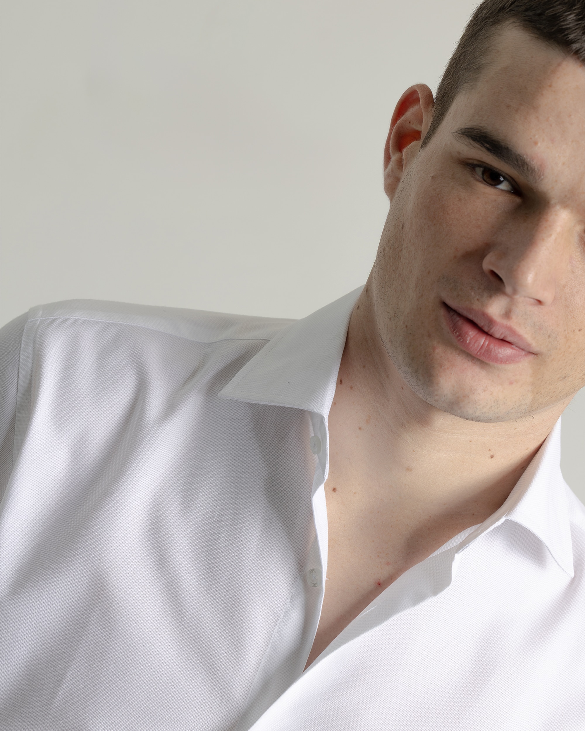 Camisa vestir lisa de hombre regular fit - PuroEgo - Blanca Blanca-3